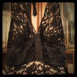 WH/BM Black Lace/Cream Satin 6